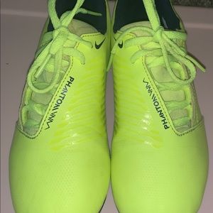 Soccer cleats